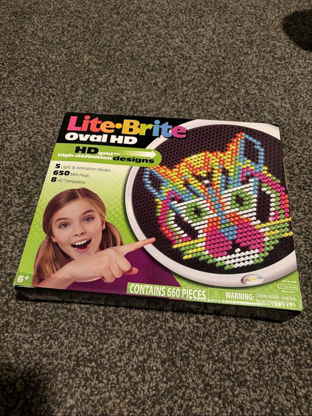 Lite Brite Oval HD With Animation And 660 Pieces , New In Box